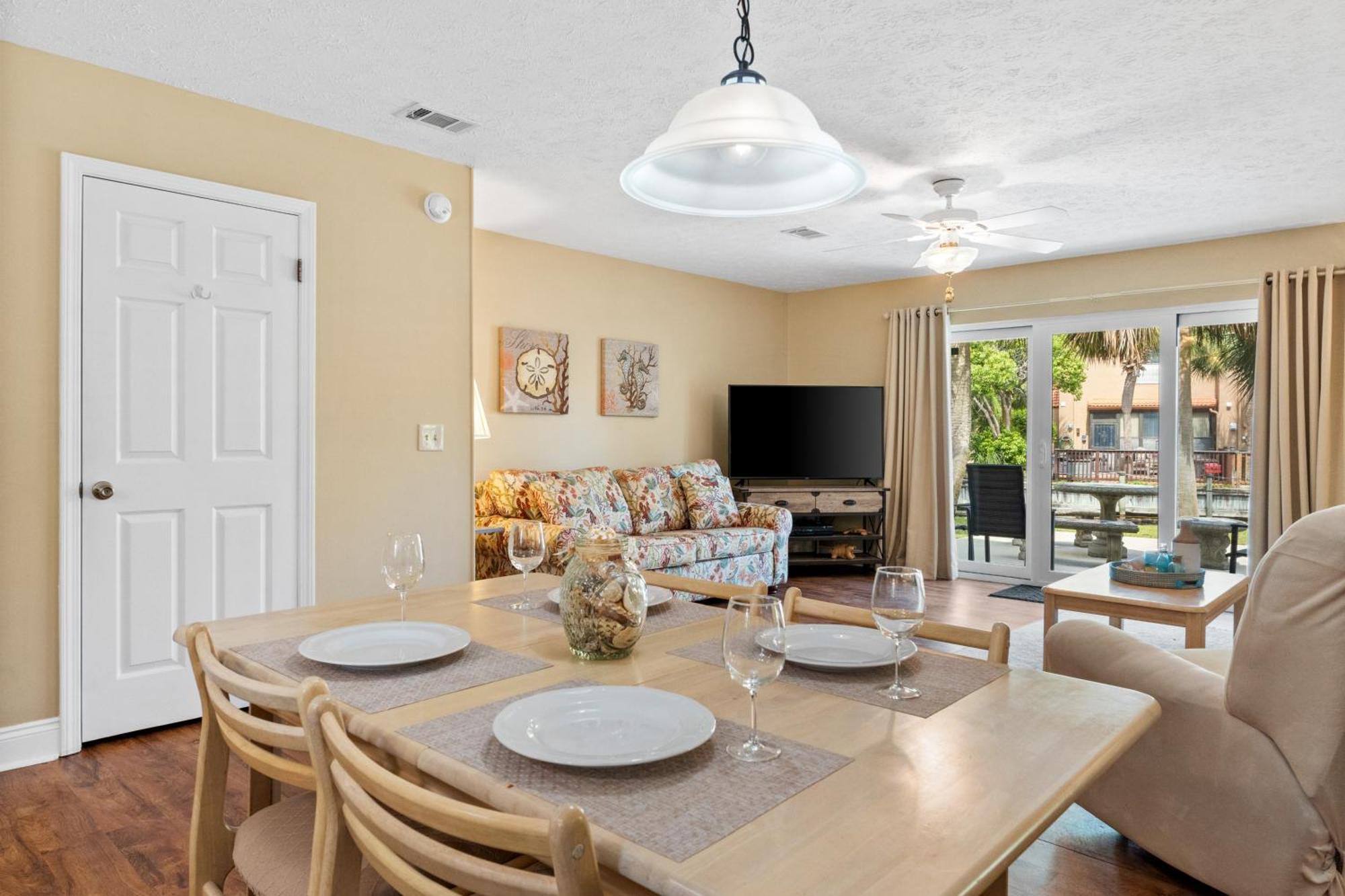 Gulf Highlands 219 By Book That Holiday home